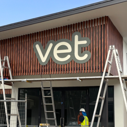 Gympie Signs Duke Street Vet